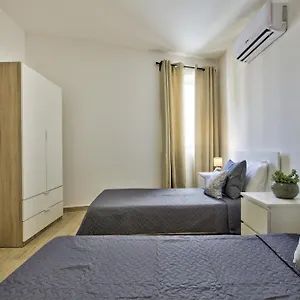 Apartament Bastions Seaview And Duplex Penthouse In By Shortletsmalta
