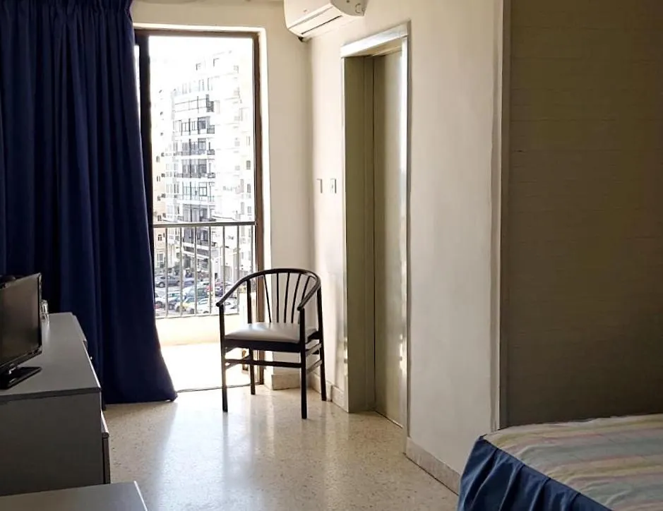 Roma Hotel Sliema 3*,  Malta